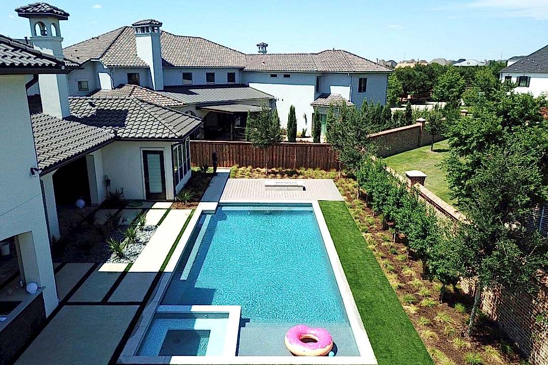 Custom Pool Installation in Dallas Metroplex